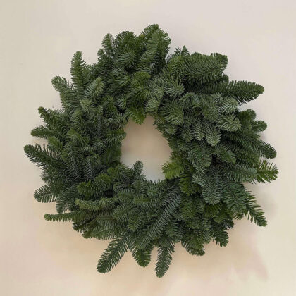Medium Wreath 16 Inches in Diameter